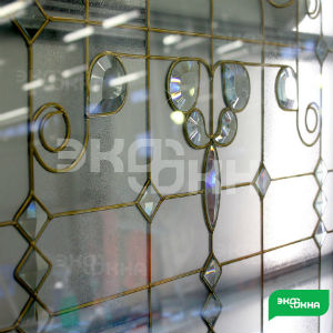 Фацетный витраж по индивидуадбному эскизу. Заполнение матовыми пленками